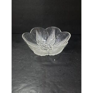 Indiana Glass Leaf Trinket Dish, Clear Glass Bowl, 7" Serving Dish, Candy‎ Bowl